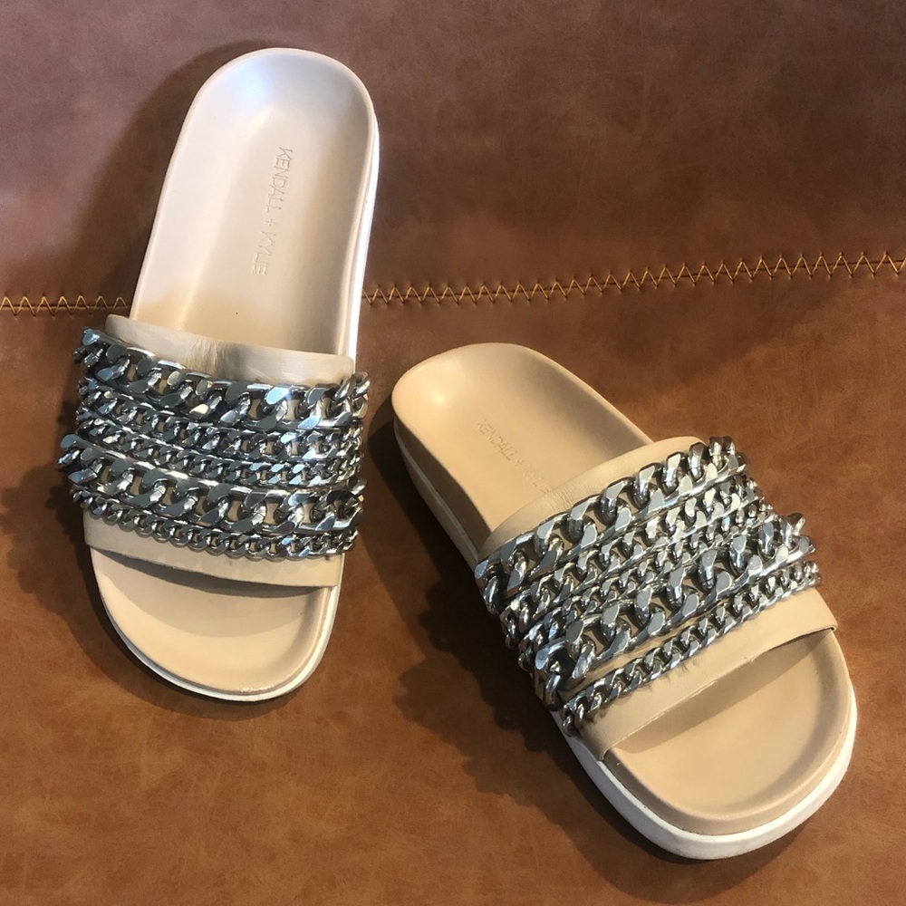 Kendall & Kylie Shiloh Platform Slide